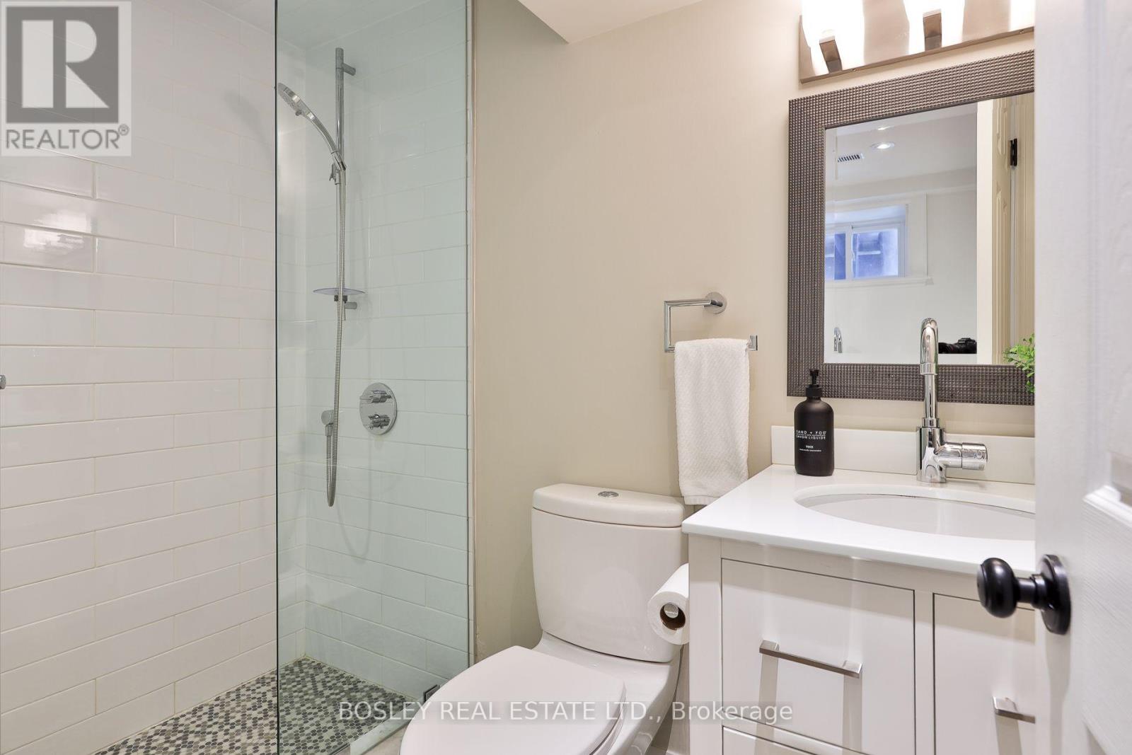 27 MOUNTNOEL AVENUE - 42