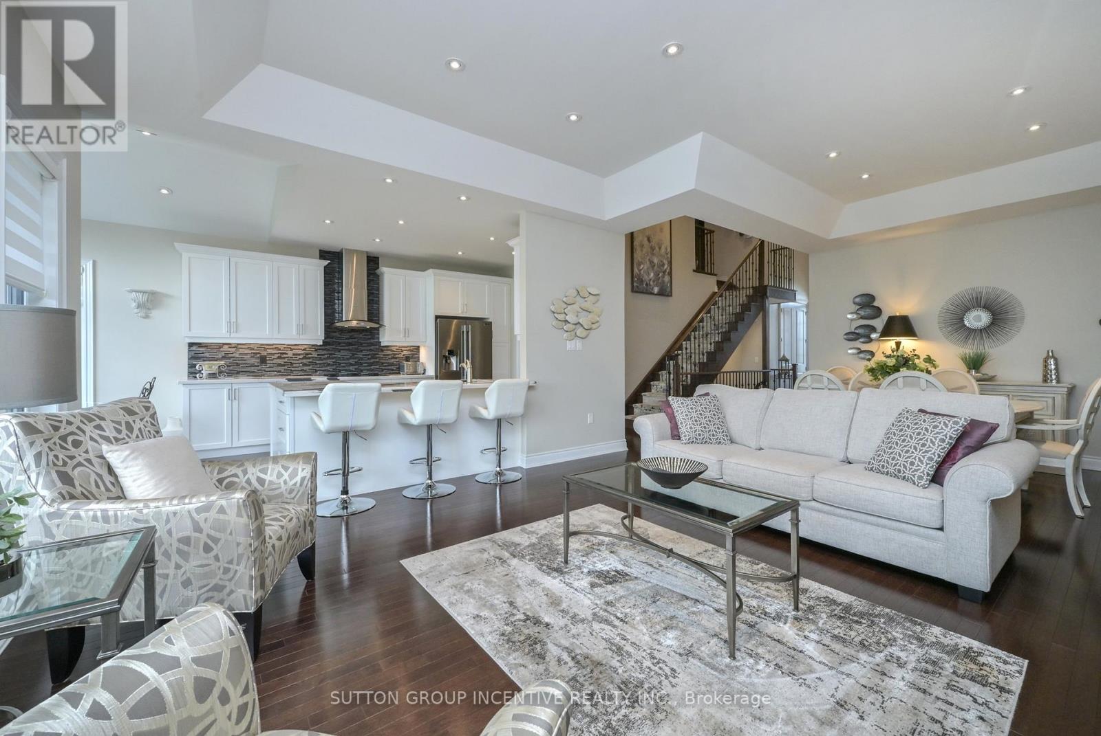 4 WESTMOUNT DRIVE - 12