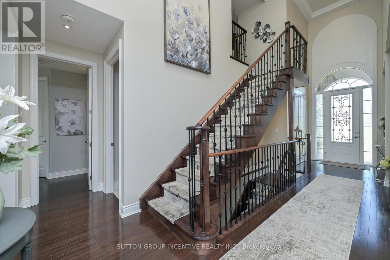 4 WESTMOUNT DRIVE - 21