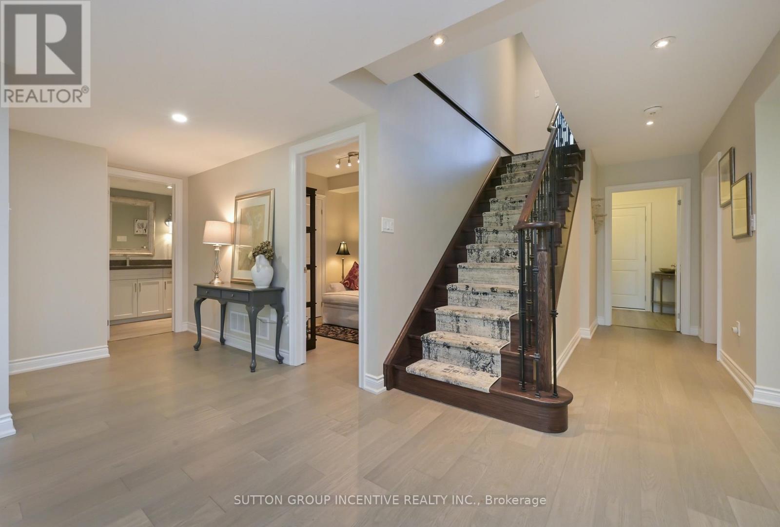 4 WESTMOUNT DRIVE - Image 30