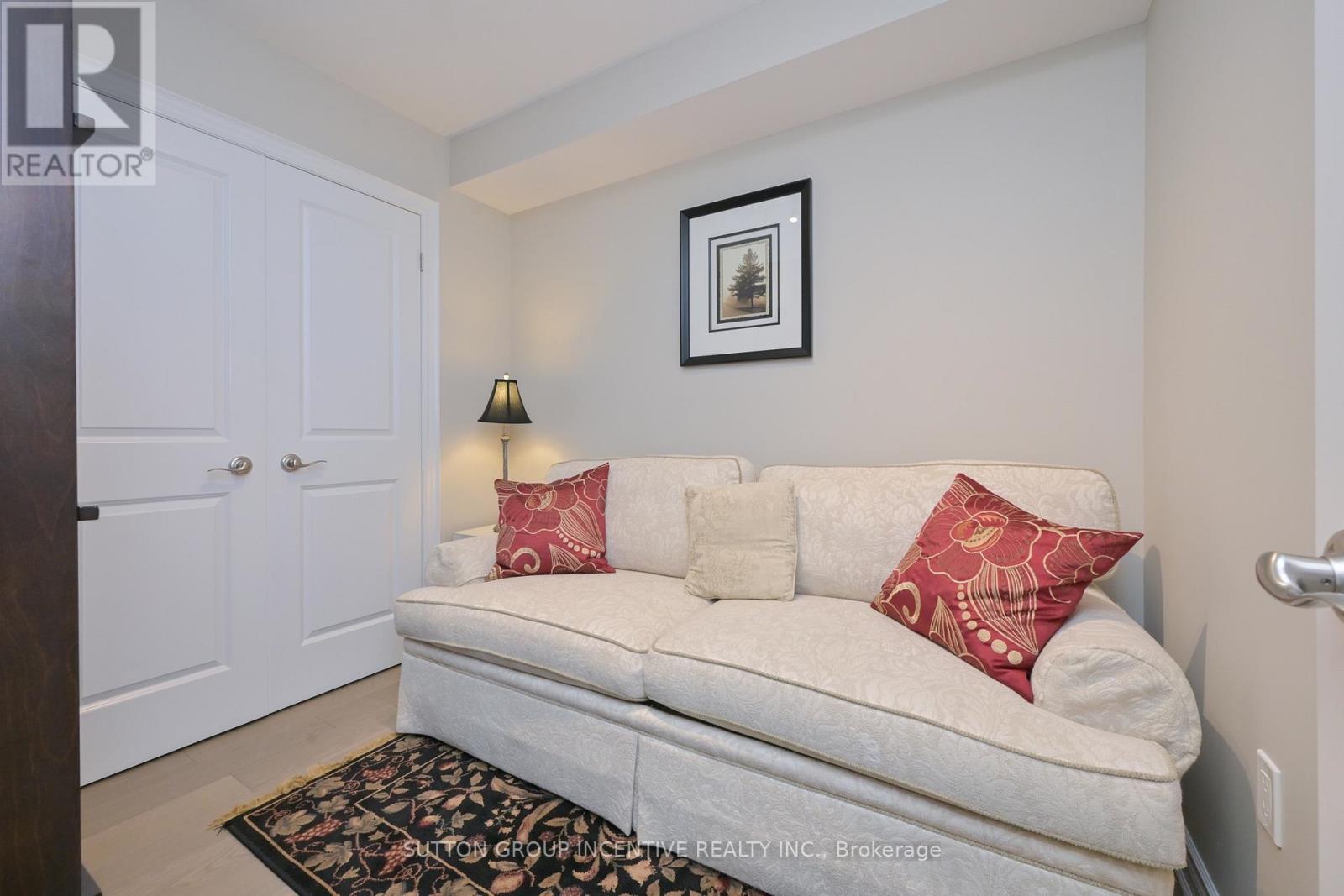 4 WESTMOUNT DRIVE - Image 36