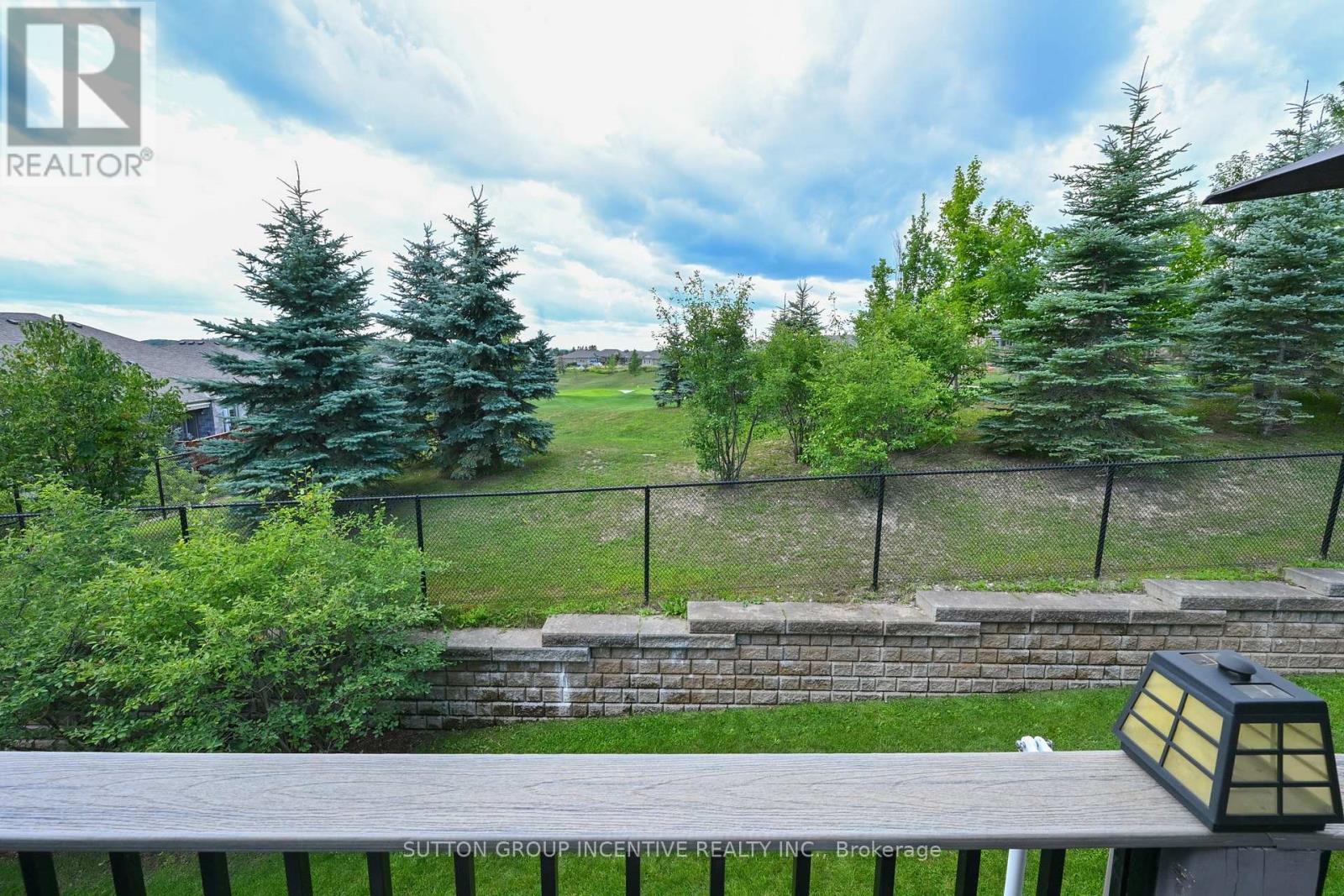 4 WESTMOUNT DRIVE - 41