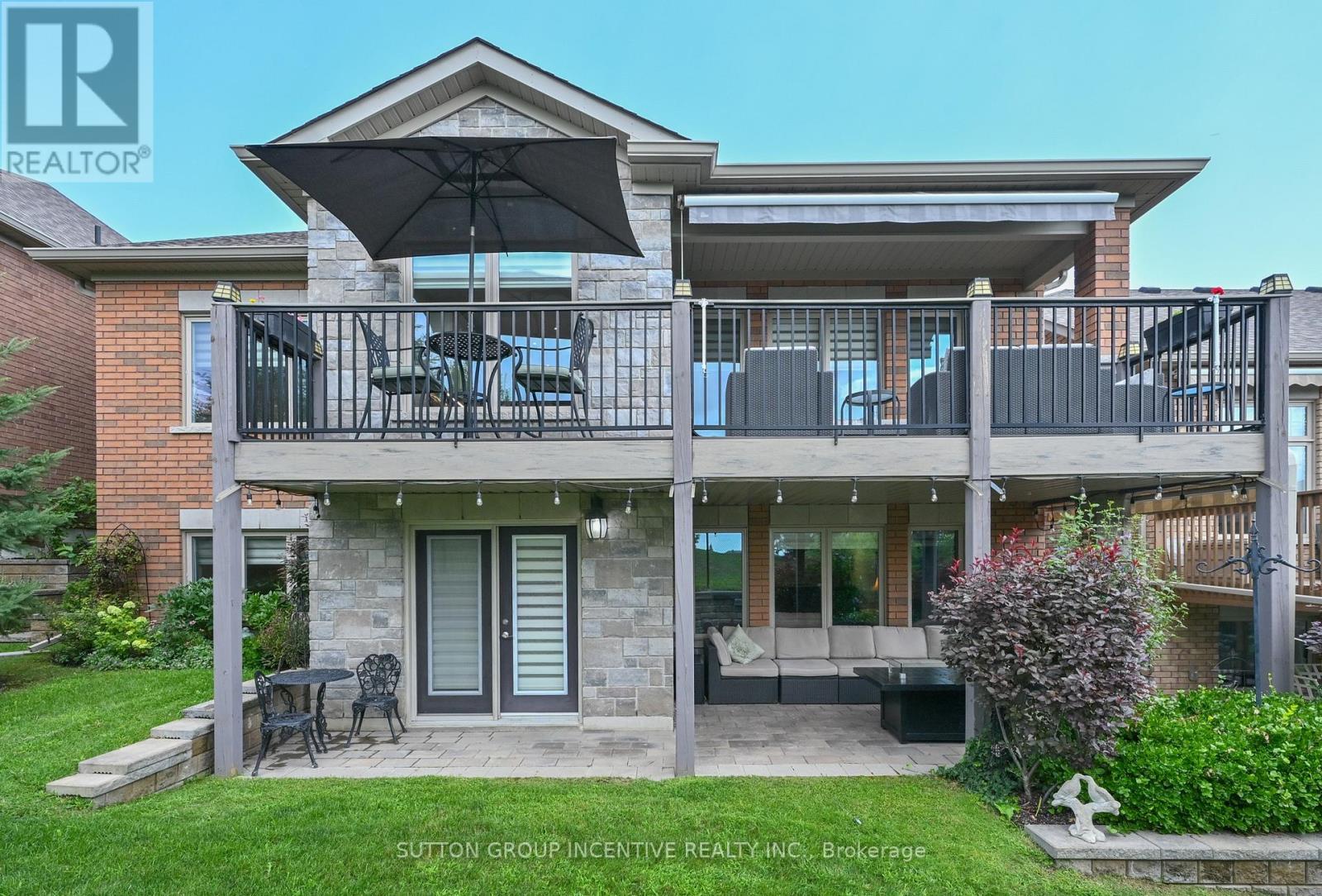 4 WESTMOUNT DRIVE - 43