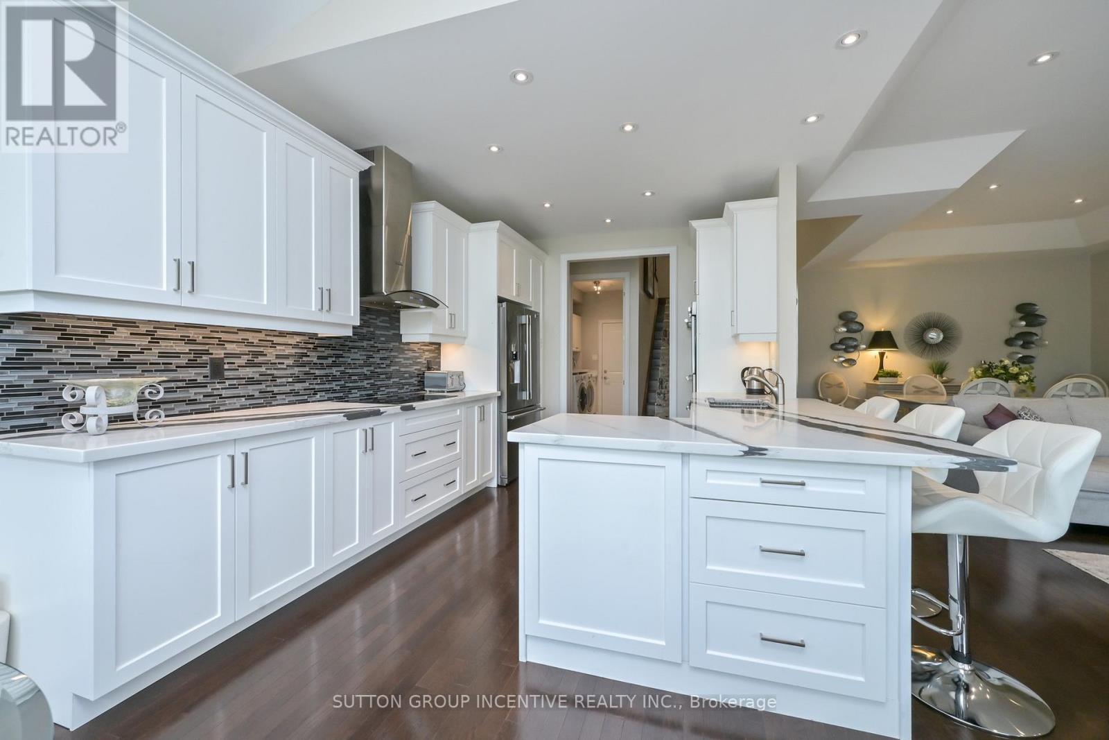4 WESTMOUNT DRIVE - 7