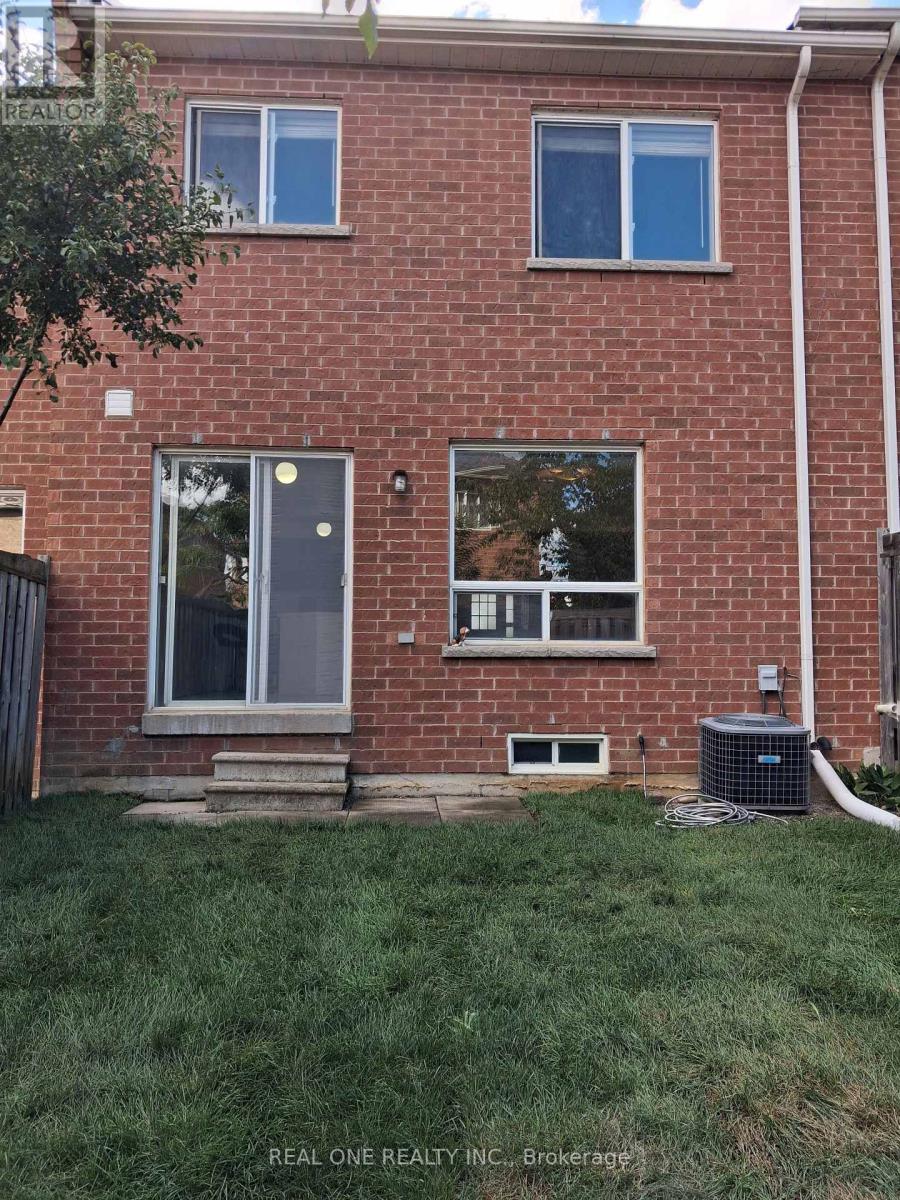 68 MAFFEY CRESCENT - 24