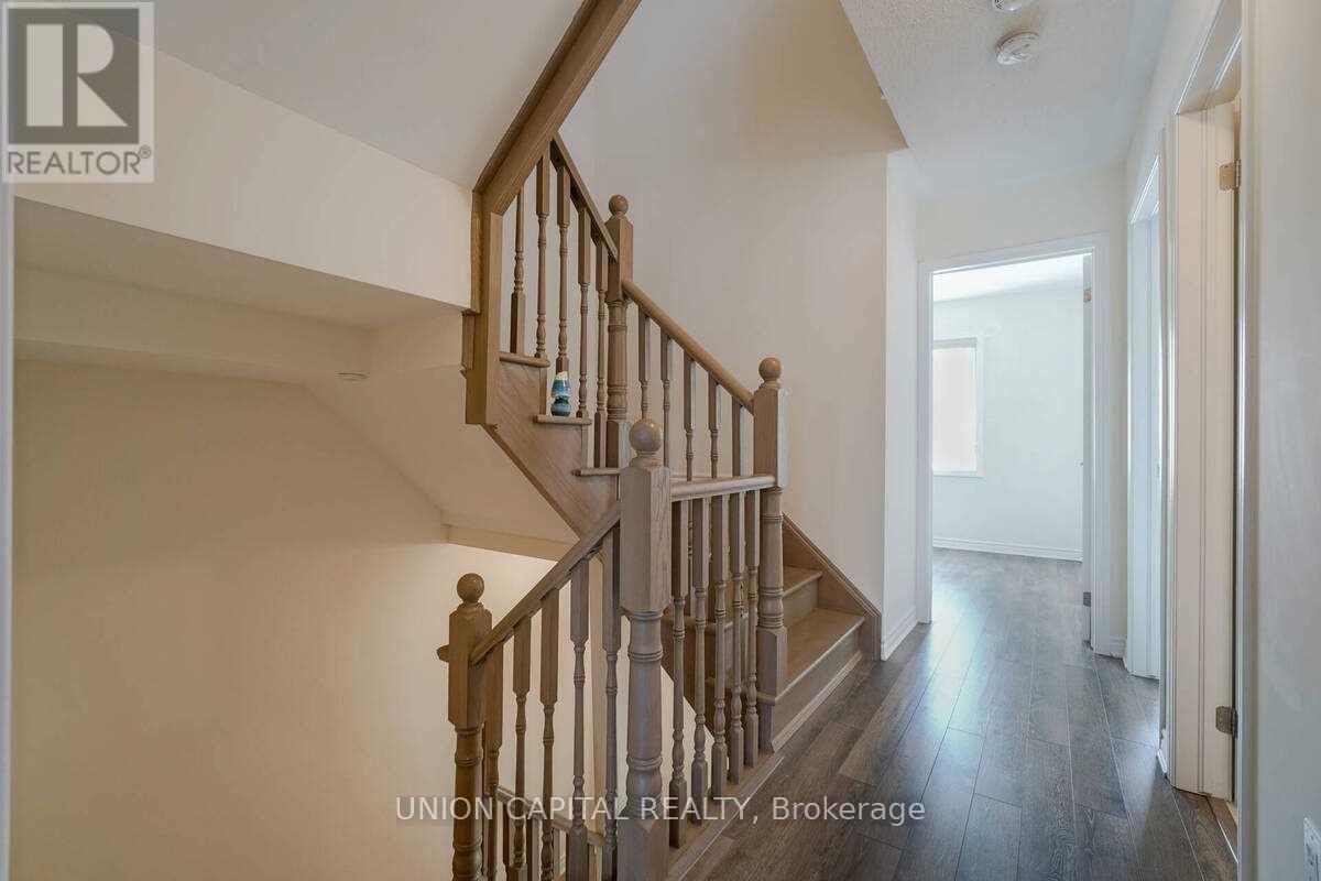 90 CORNELL CENTRE BOULEVARD - Image 27