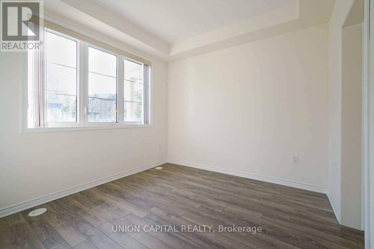 90 CORNELL CENTRE BOULEVARD - Image 33