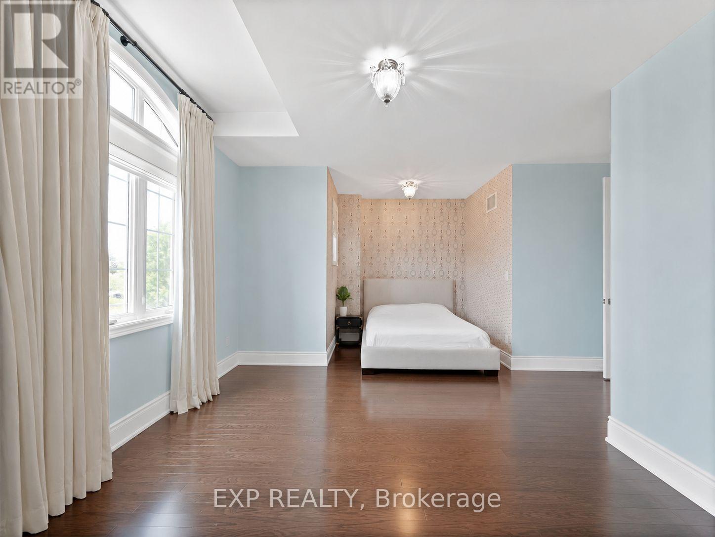 85 ROYAL WEST ROAD - 30
