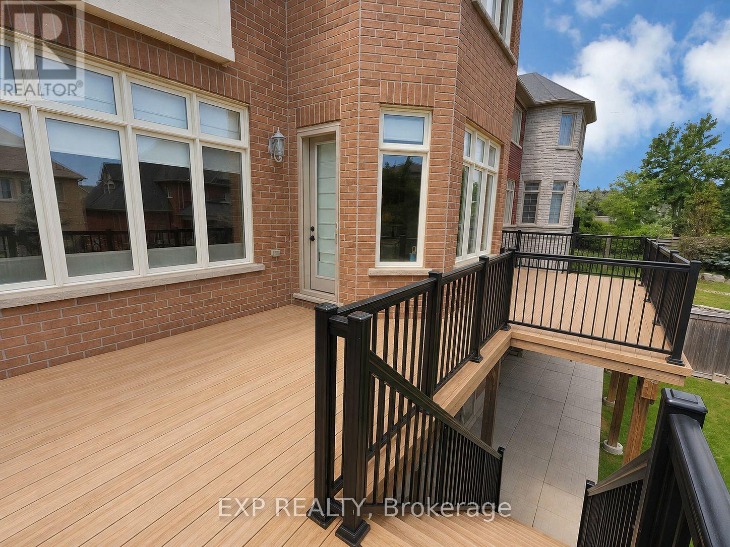 85 ROYAL WEST ROAD - 34