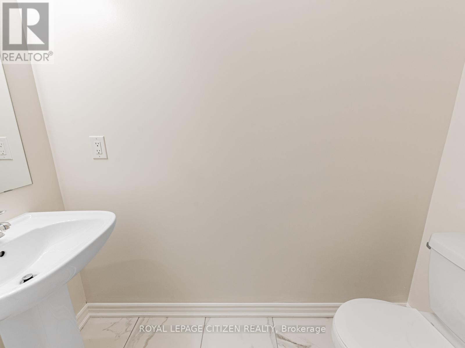63 FENN CRESCENT - Image 17
