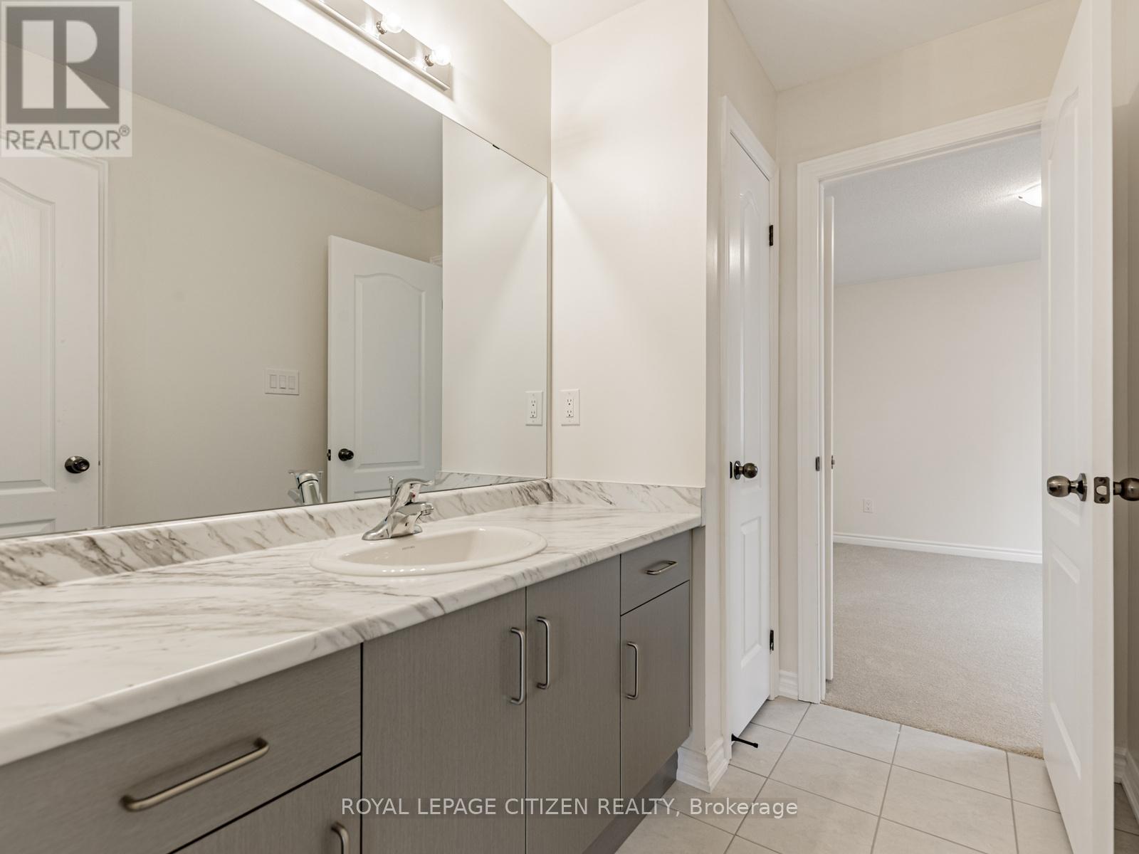 63 FENN CRESCENT - 22