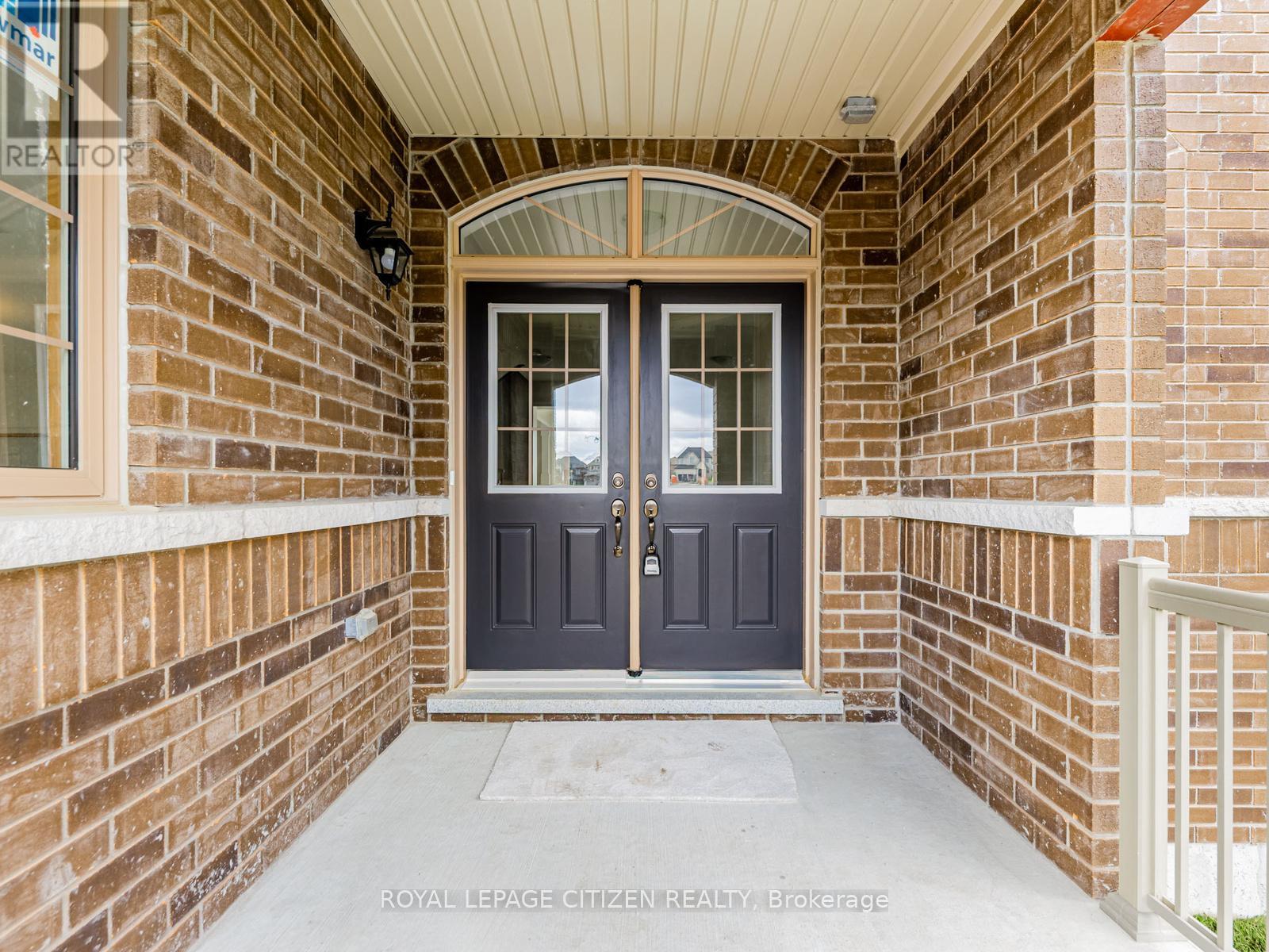 63 FENN CRESCENT - 3