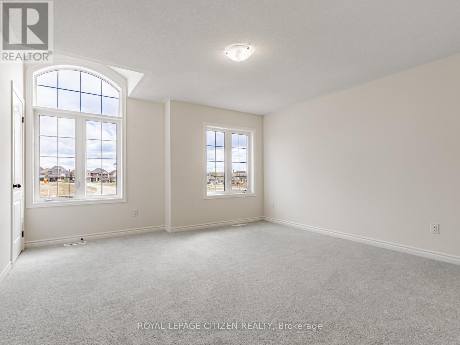 63 FENN CRESCENT - Image 33