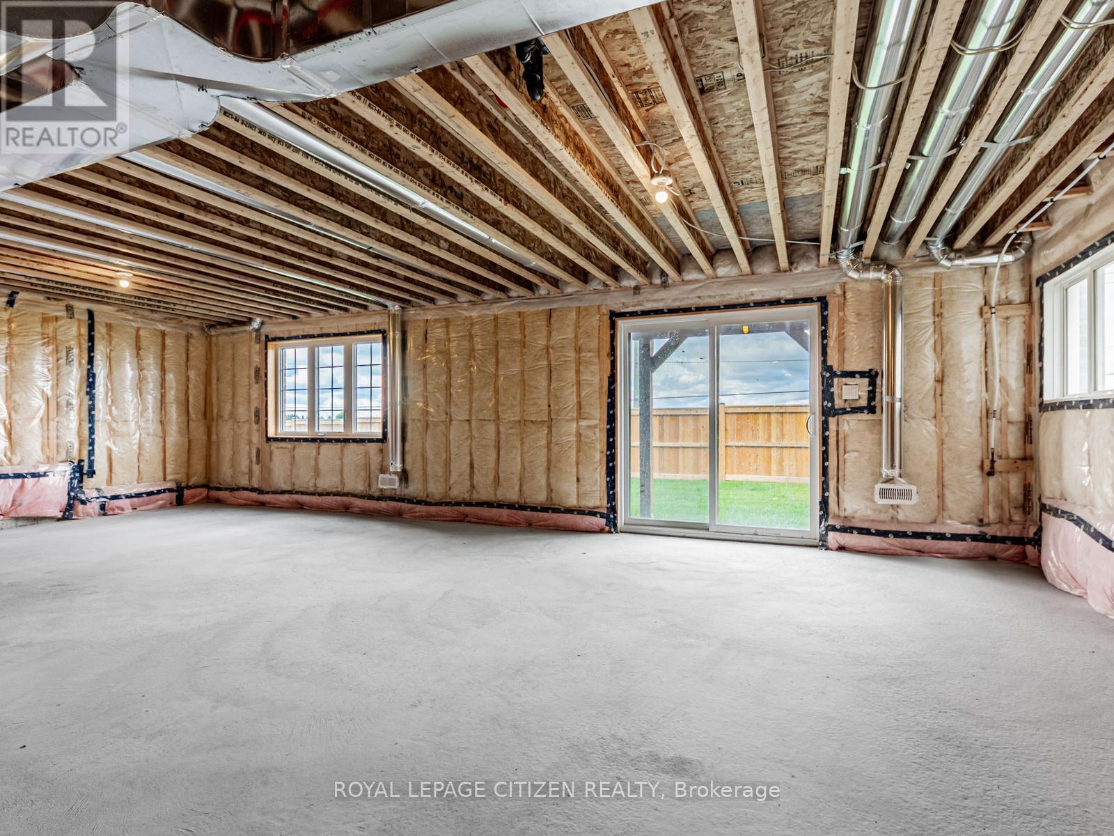 63 FENN CRESCENT - 37