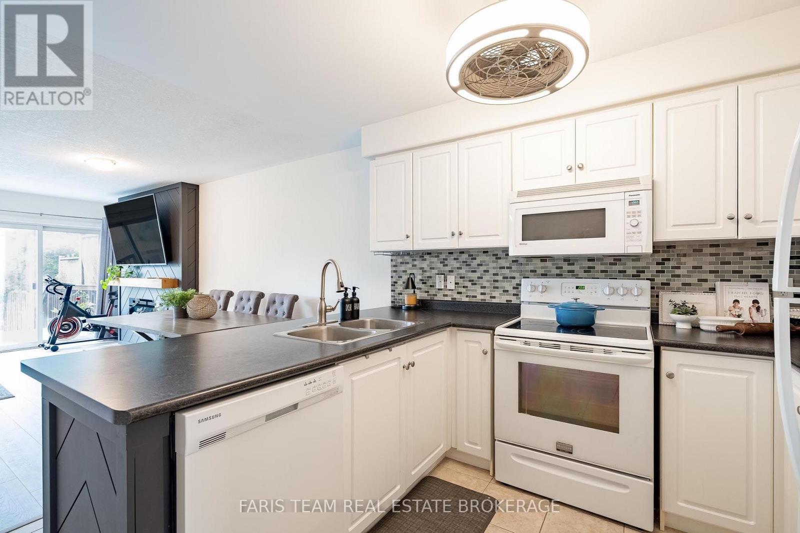 79 SANFORD STREET - Image 6