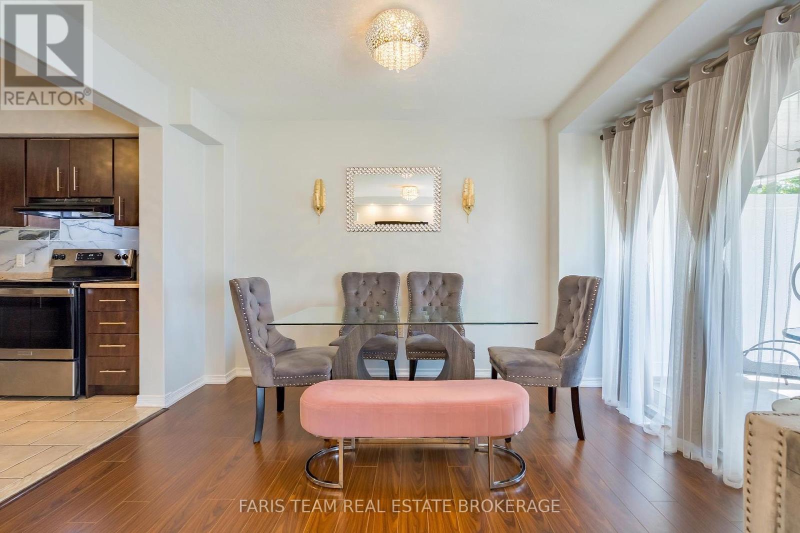 #48 75 PRINCE WILLIAM WAY - 10