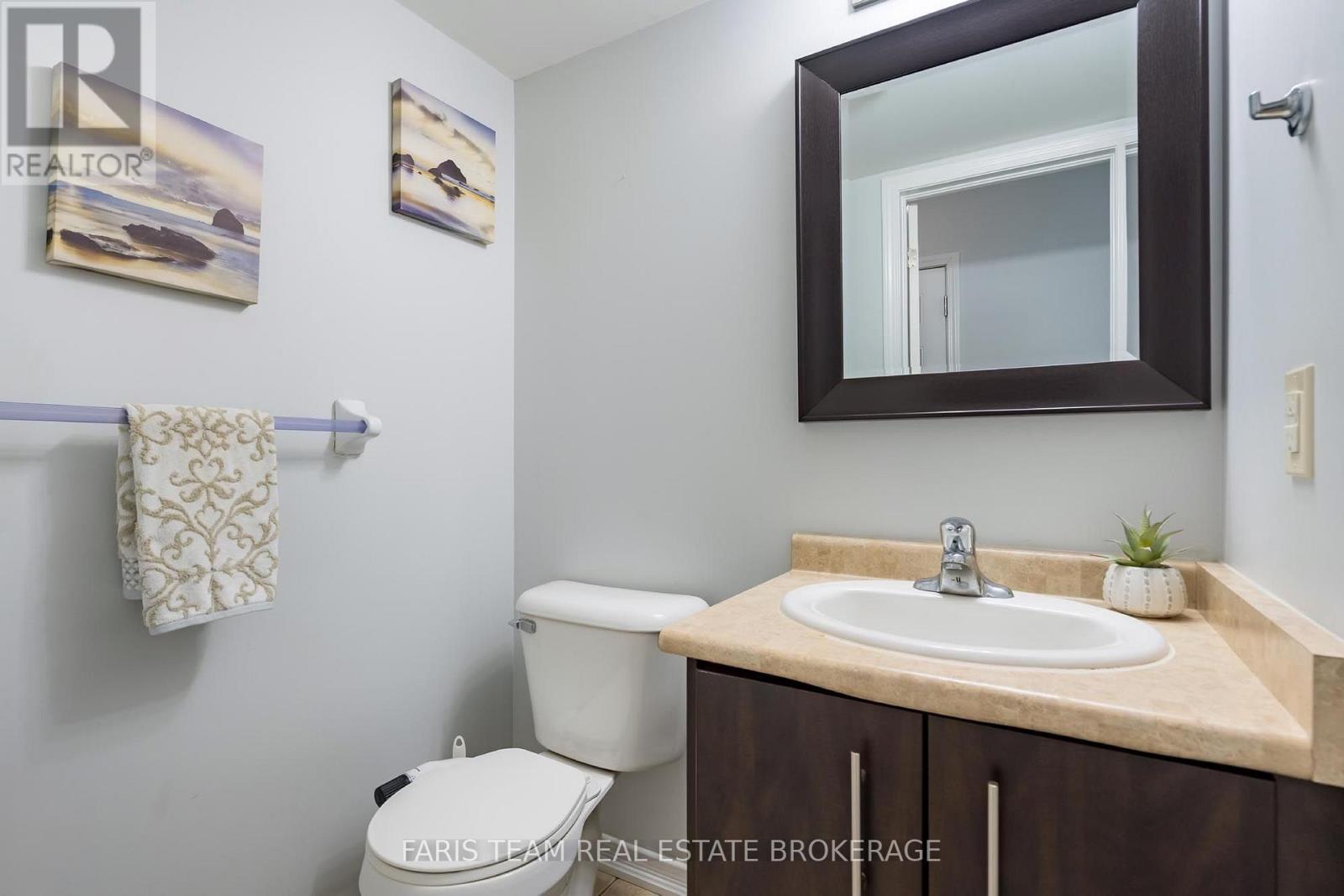 #48 75 PRINCE WILLIAM WAY - 15