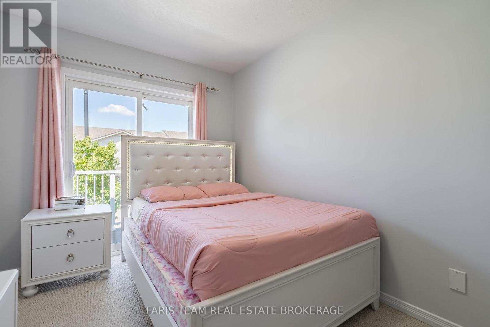 #48 75 PRINCE WILLIAM WAY - 19