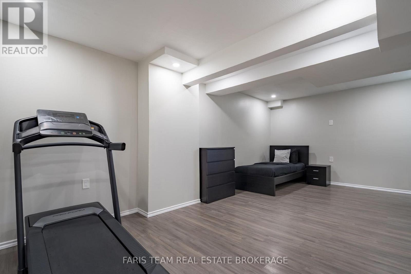 #48 75 PRINCE WILLIAM WAY - Image 22
