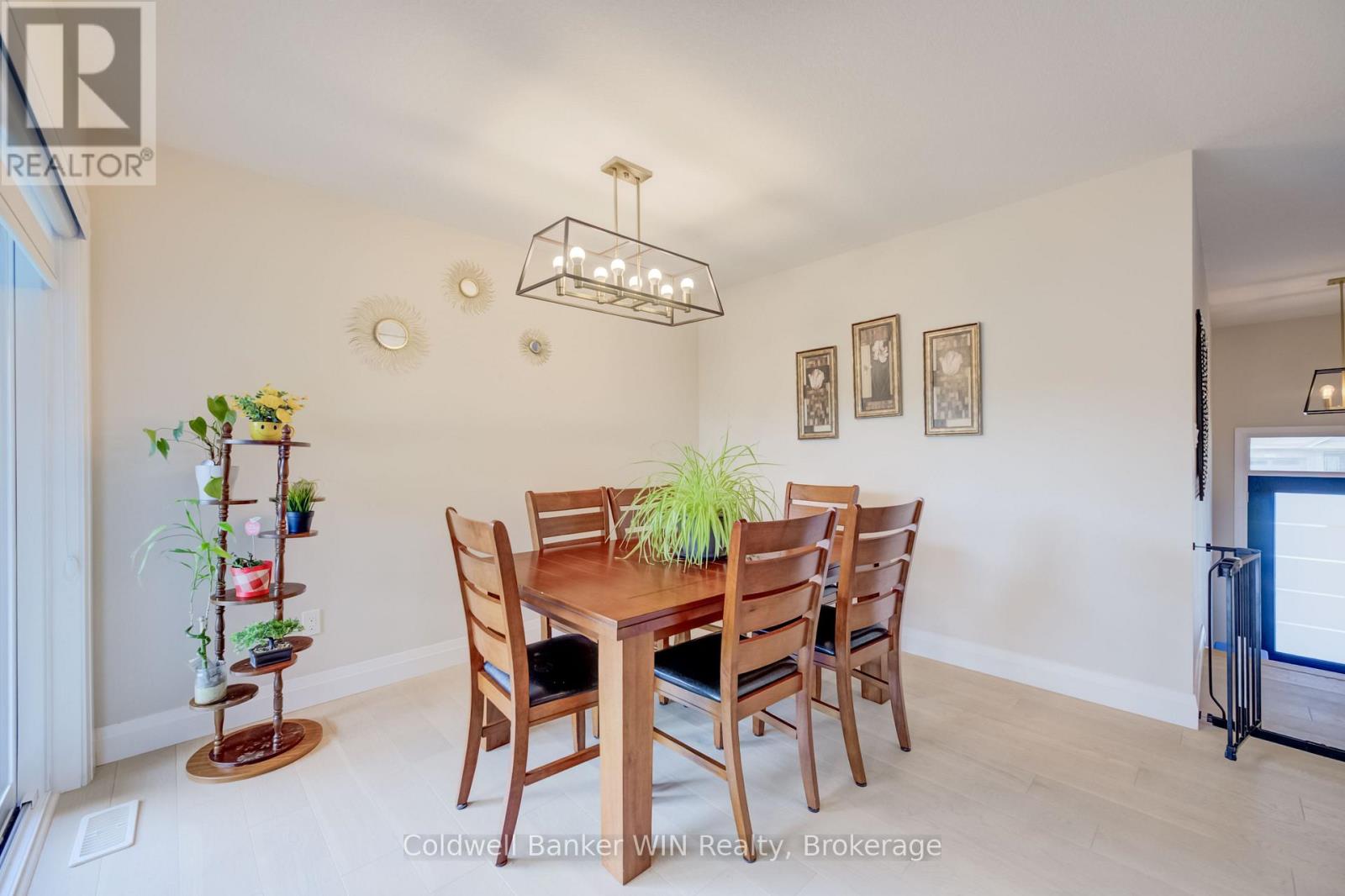 430 WELLINGTON STREET E - Image 12