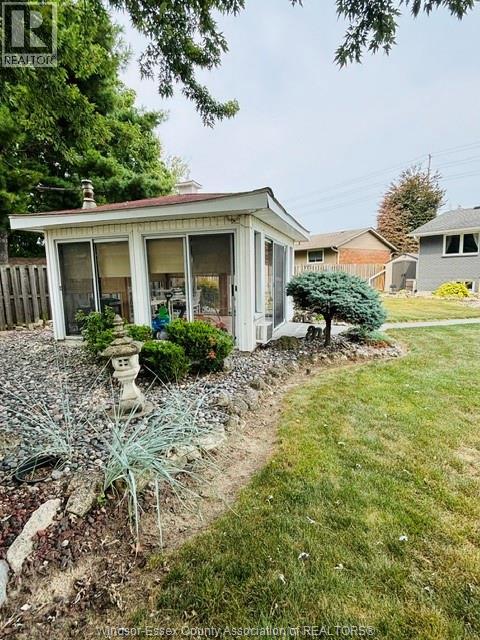 8285 MALDEN ROAD - 49