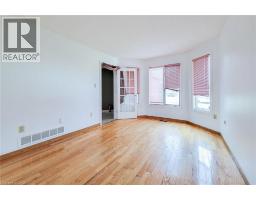 Dining room - 126 Fairington Crescent, Hamilton, ON L8E3N4 Photo 12