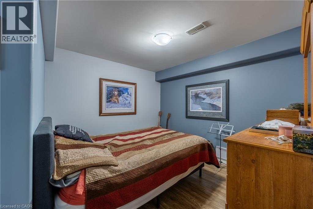 15 HURLEY Court - 18
