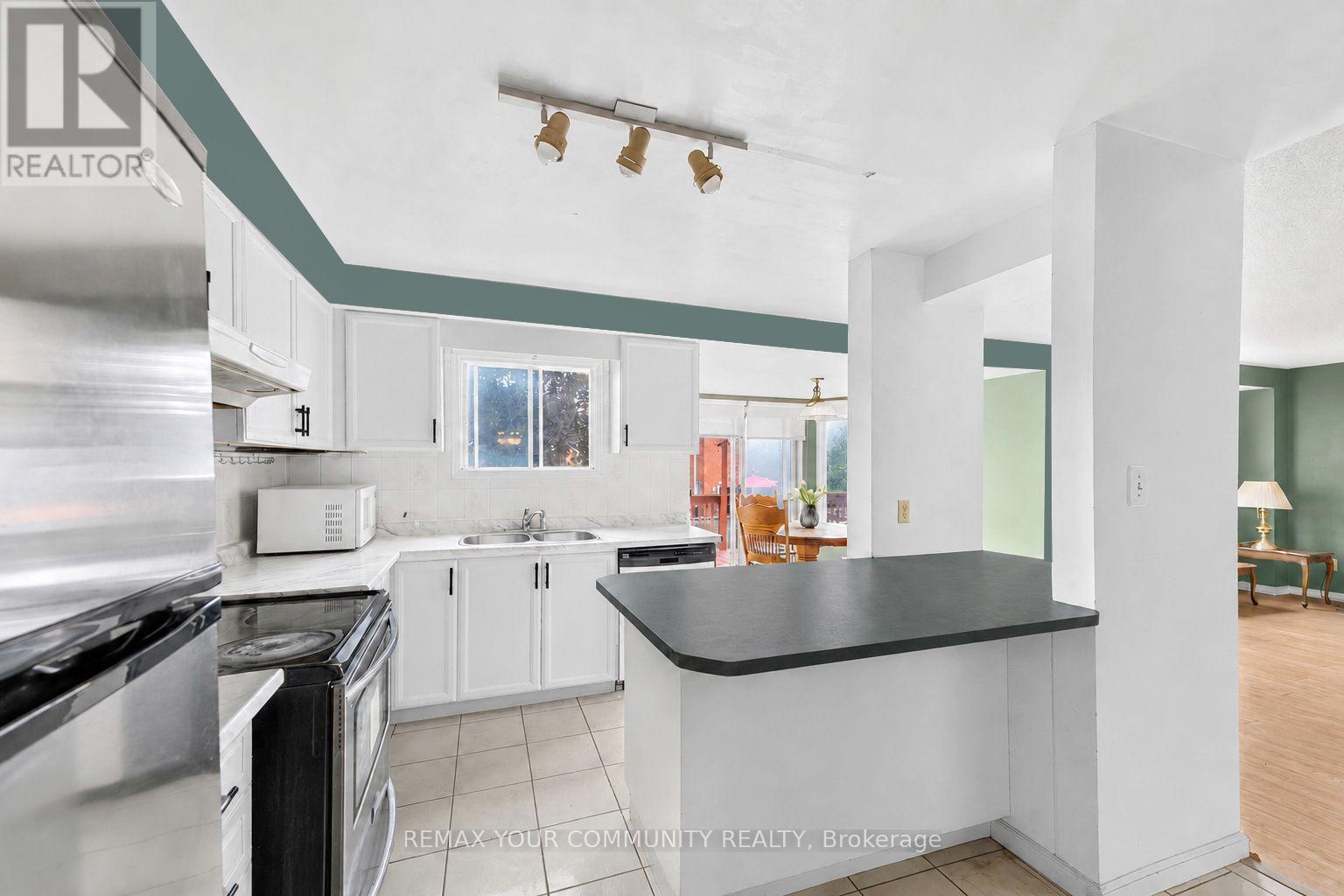 74 RICHVALE DRIVE - 11