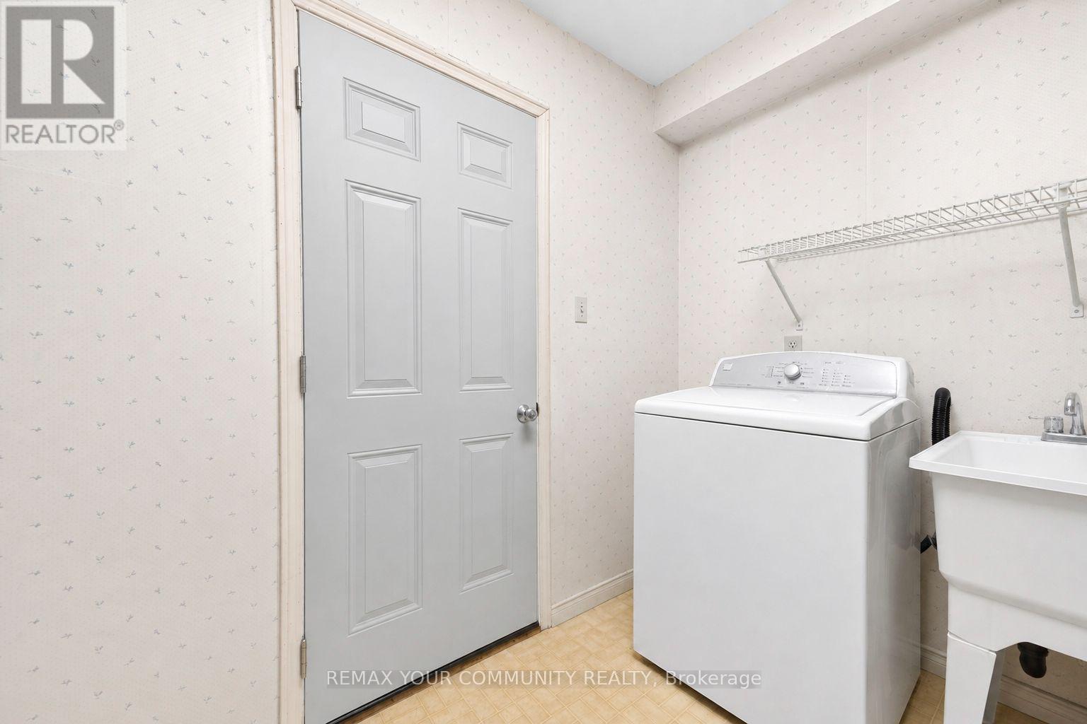 74 RICHVALE DRIVE - 13