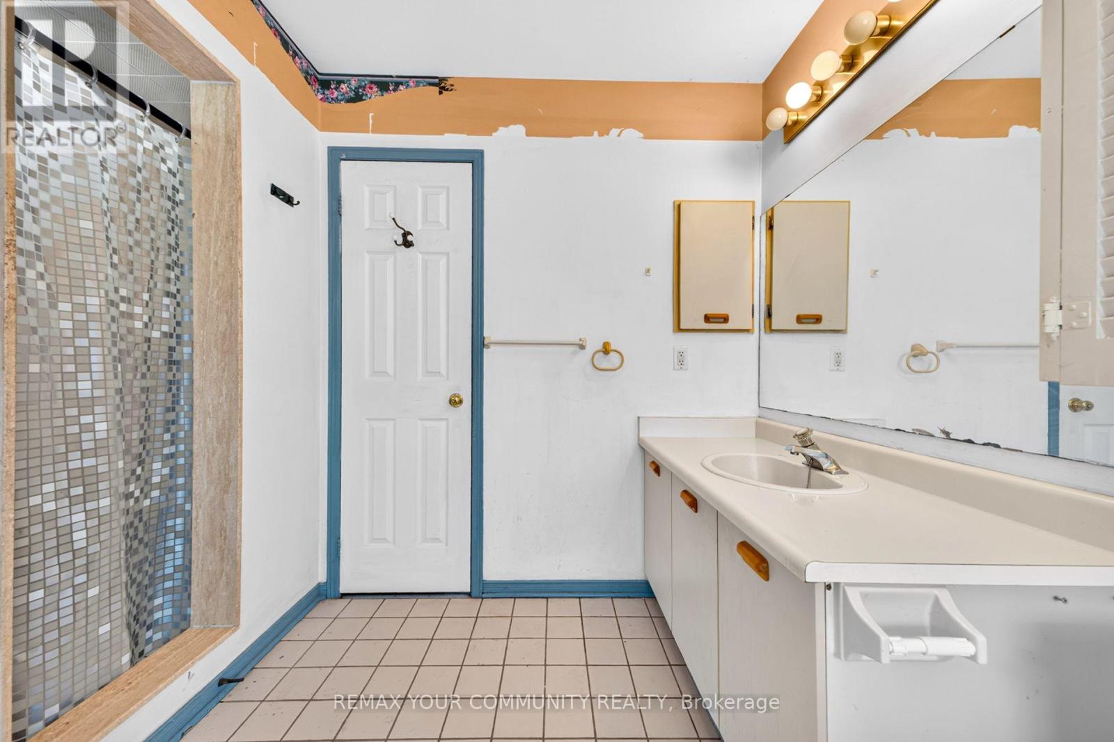 74 RICHVALE DRIVE - 17
