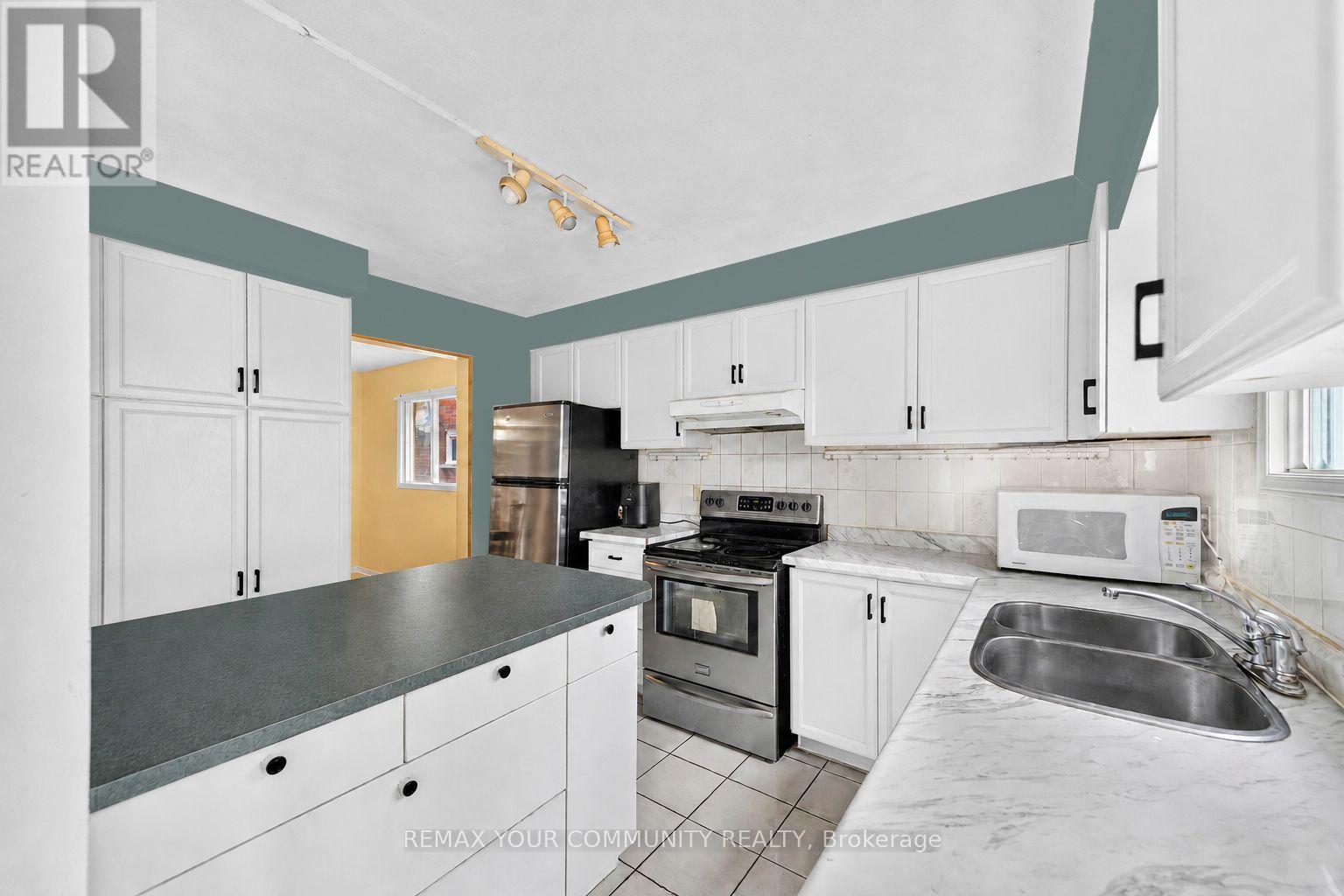 74 RICHVALE DRIVE - 10