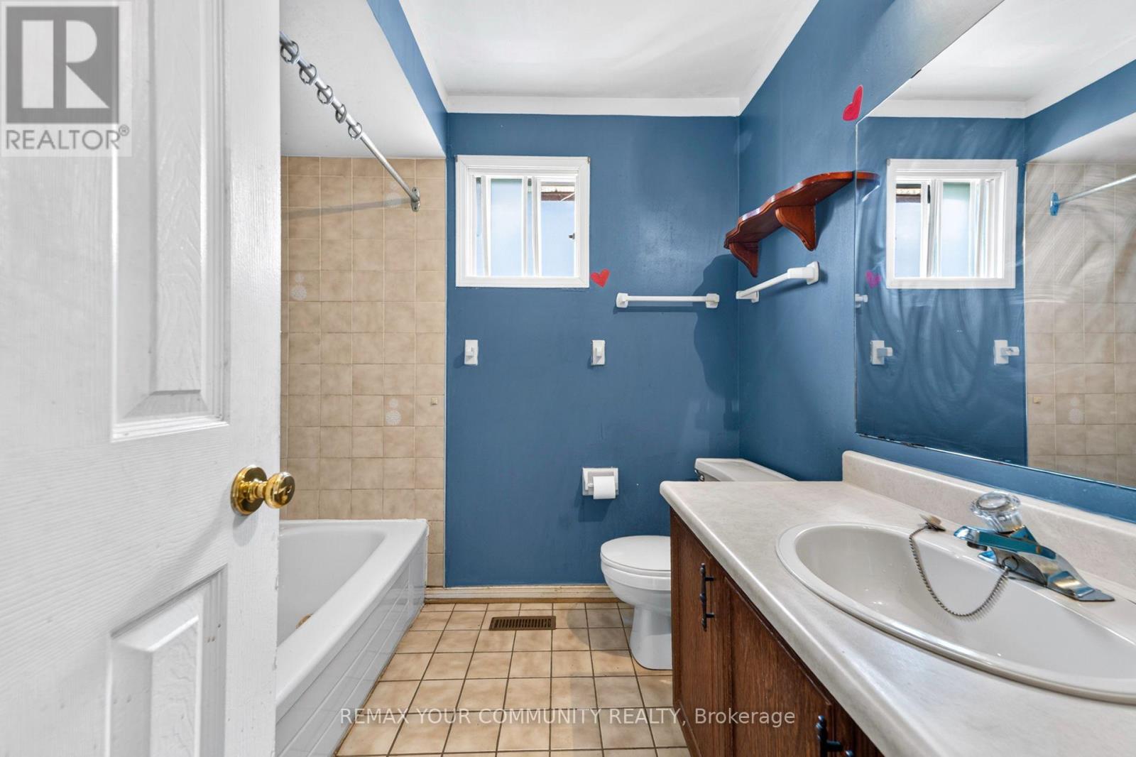 74 RICHVALE DRIVE - 21