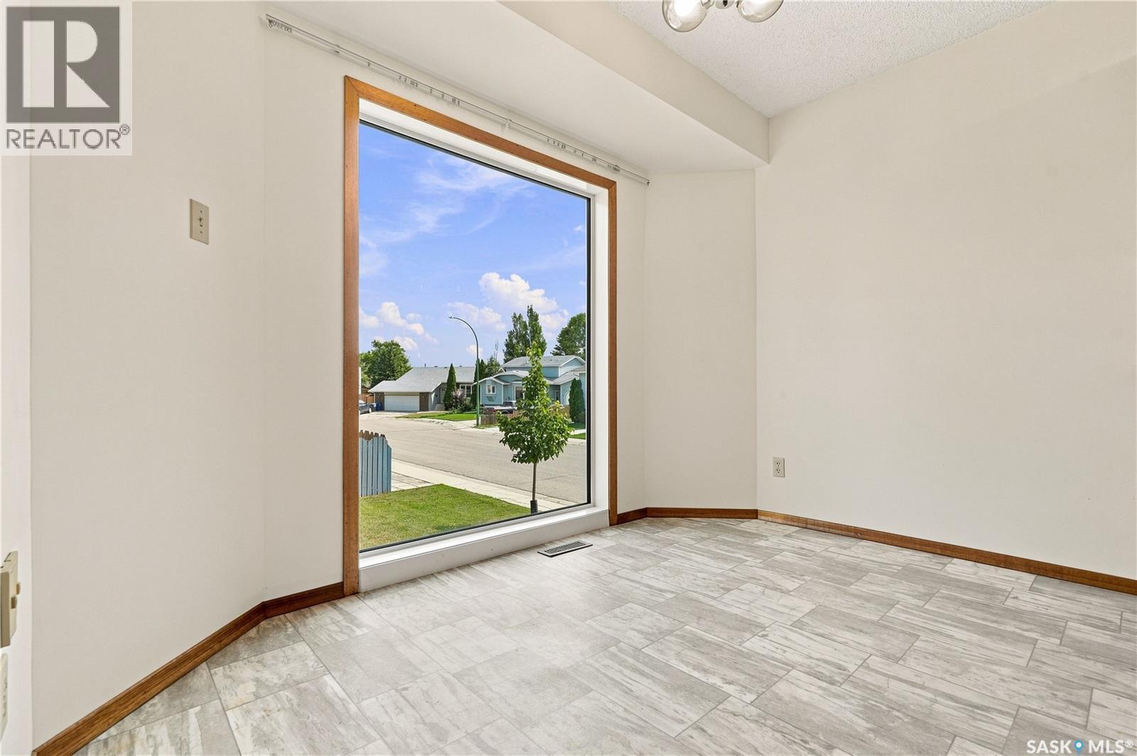 202 Stacey COURT - Image 10