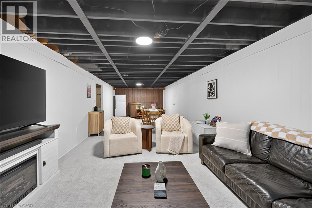 13 ALLANBURG Road S - Image 36