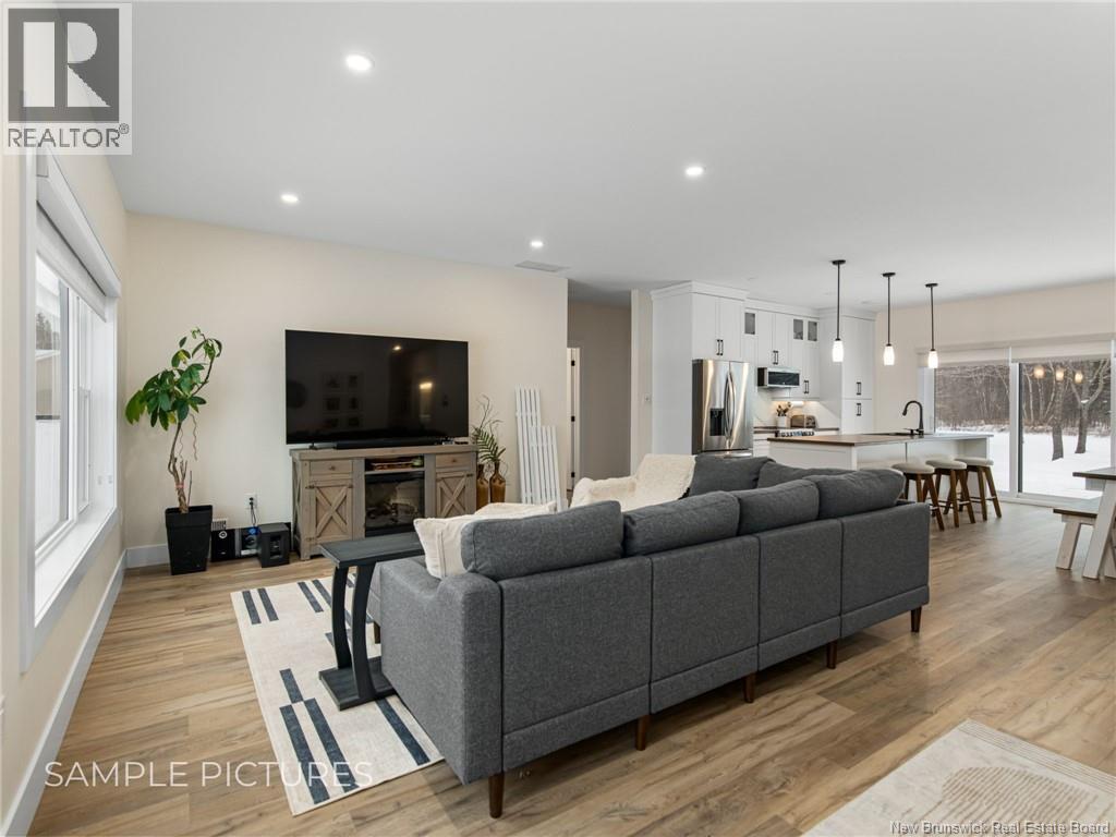 20 Normand Lane - Image 12