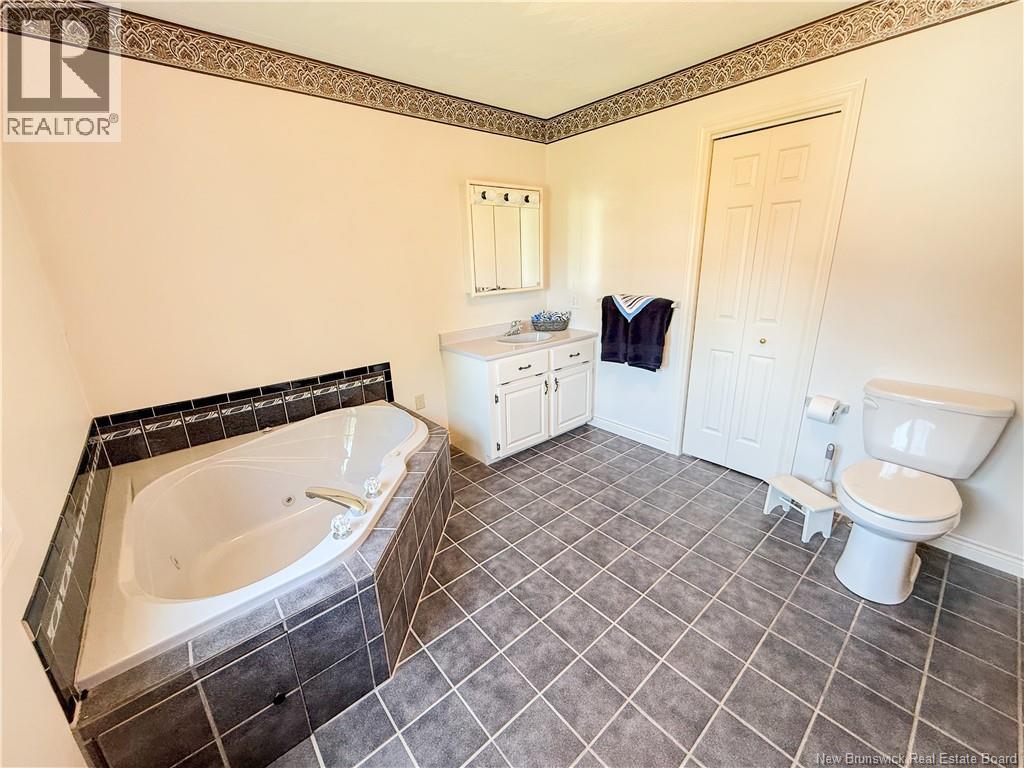 11 Clover Court - Image 24