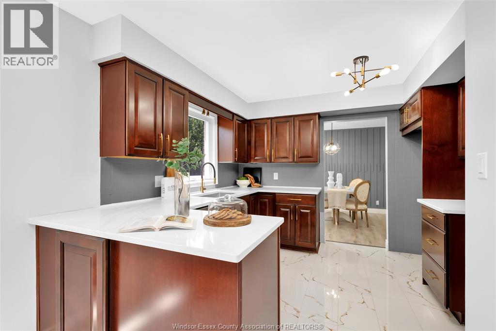 3045 CLAXTON COURT - 10