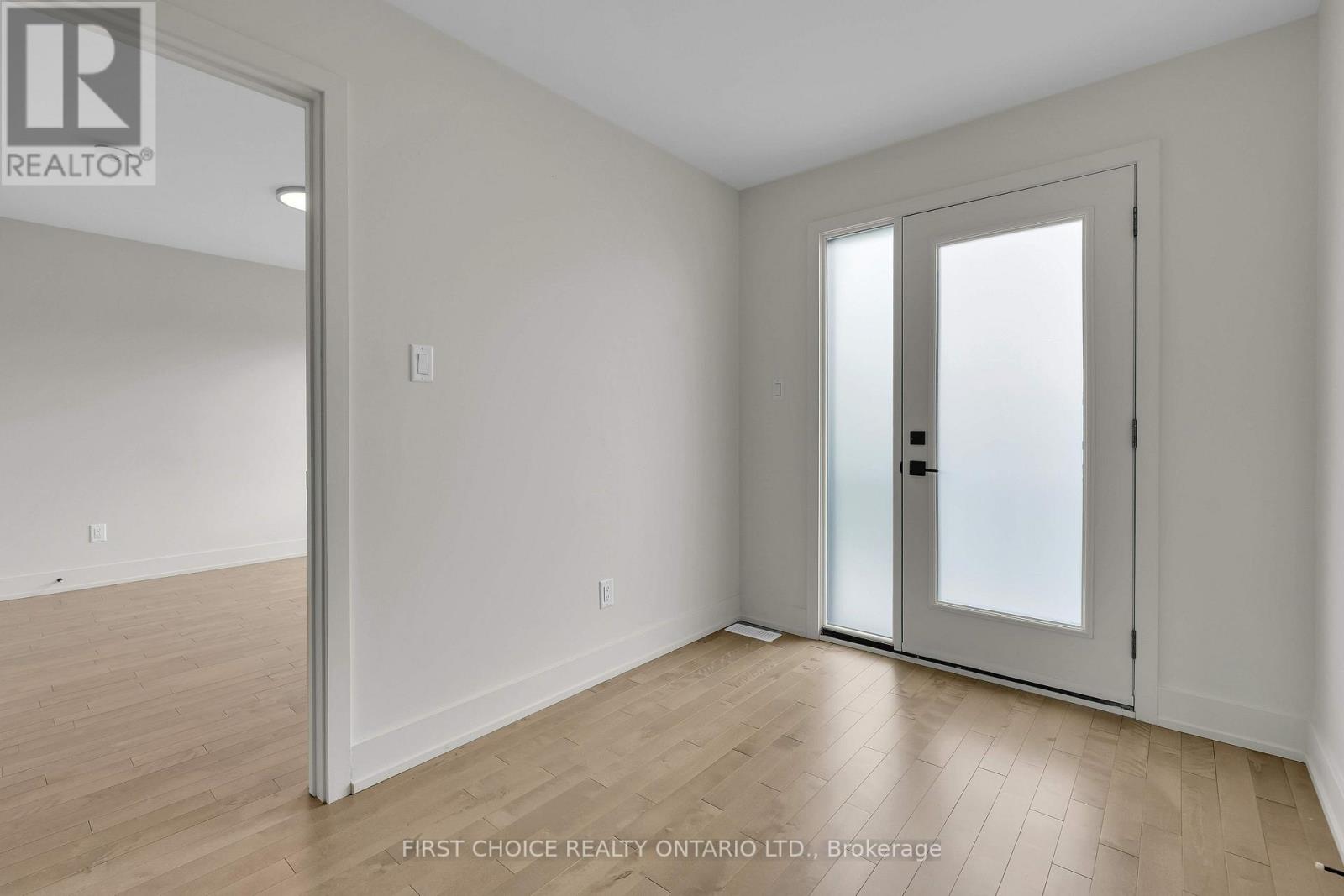 269 QUEEN MARY STREET - 17