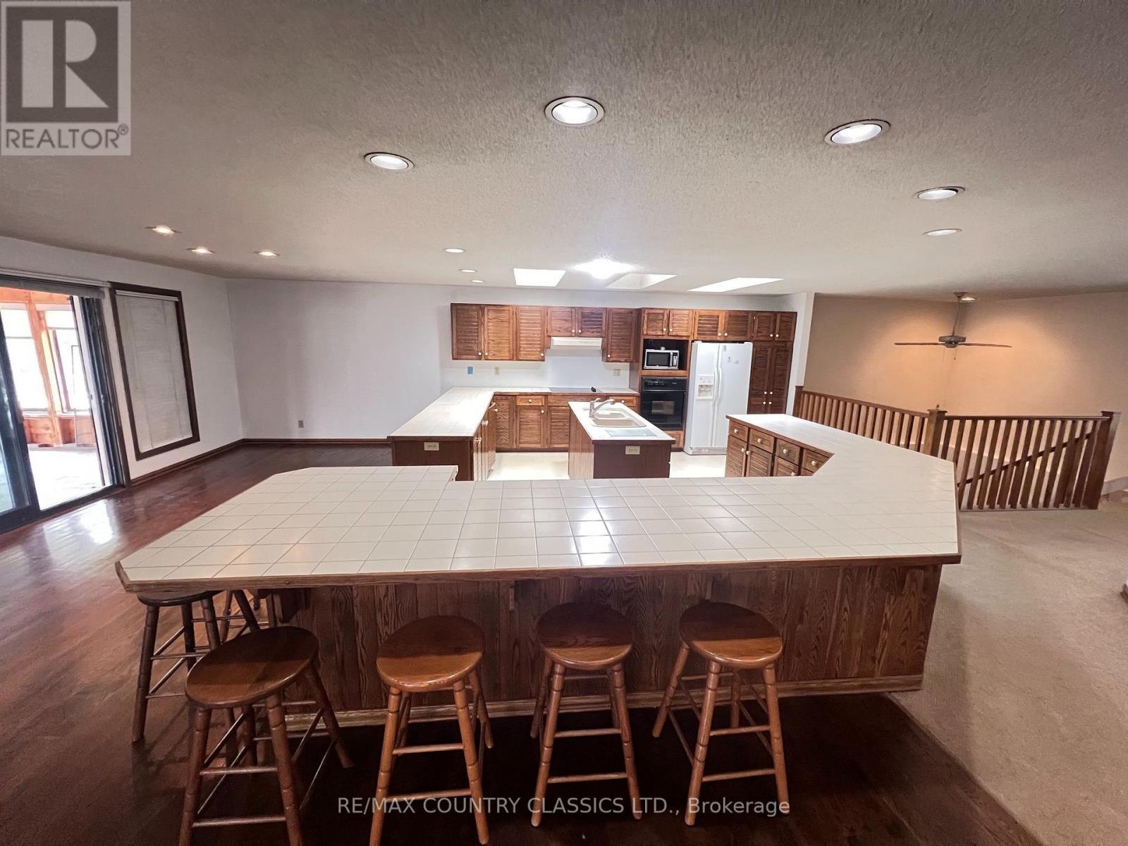 10 - 12 FLINT AVENUE - 7