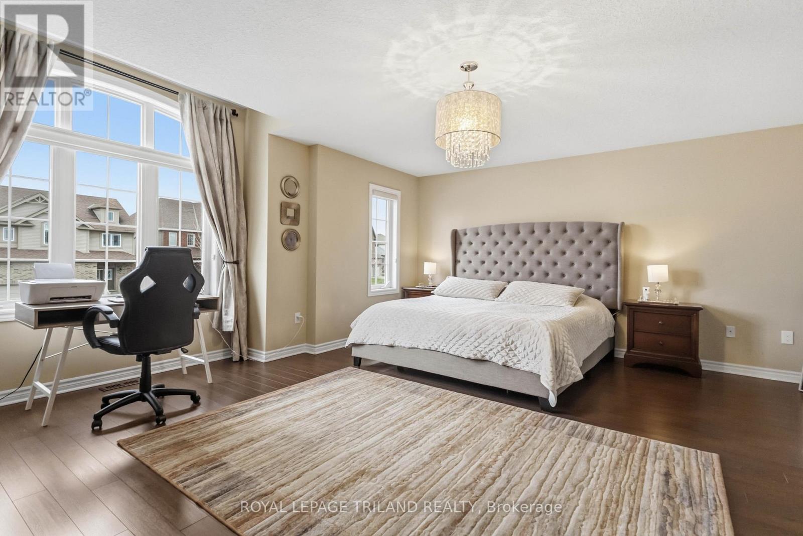 860 KETTLERIDGE STREET - 24
