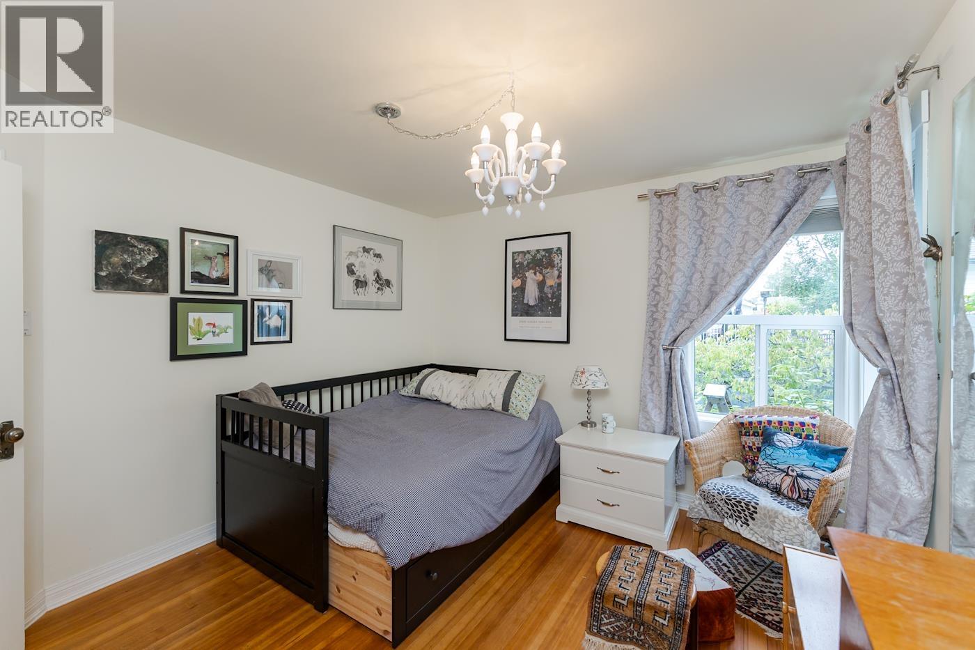 2212 MCBRIDE CRESCENT - 17
