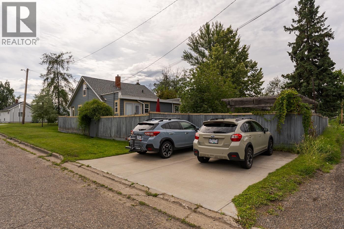 2212 MCBRIDE CRESCENT - Image 31