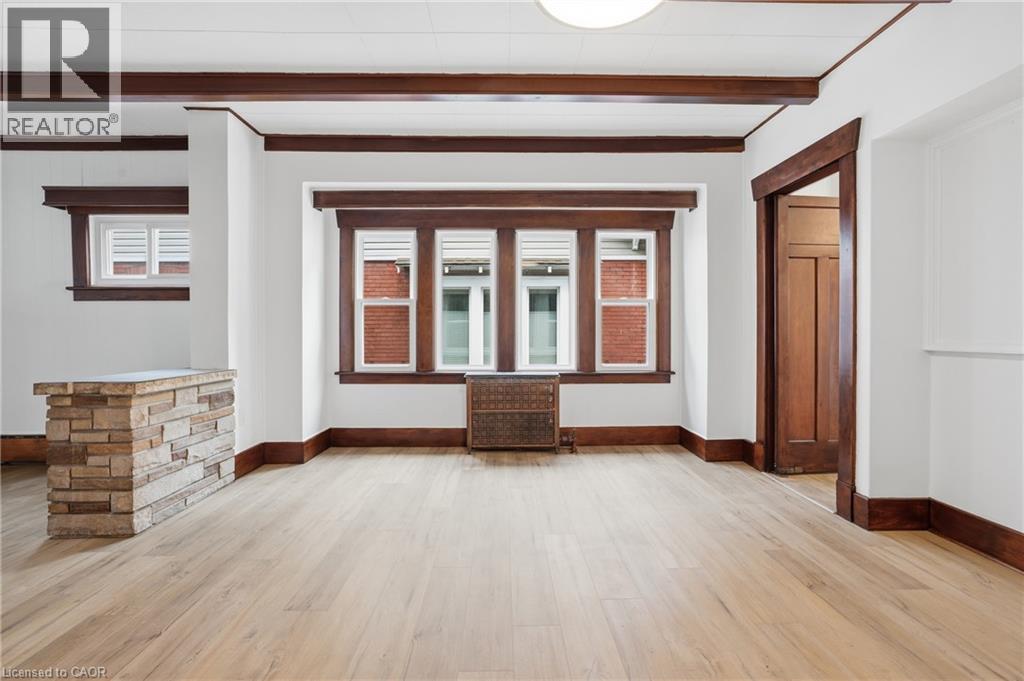 167 BALMORAL Avenue S - Image 9
