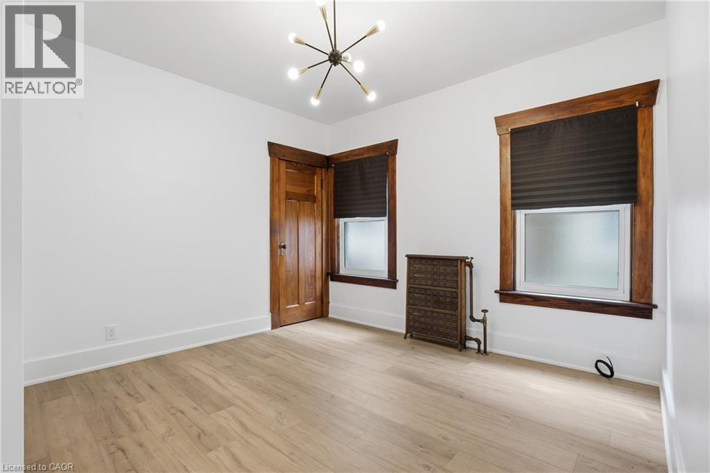 167 BALMORAL Avenue S - Image 17