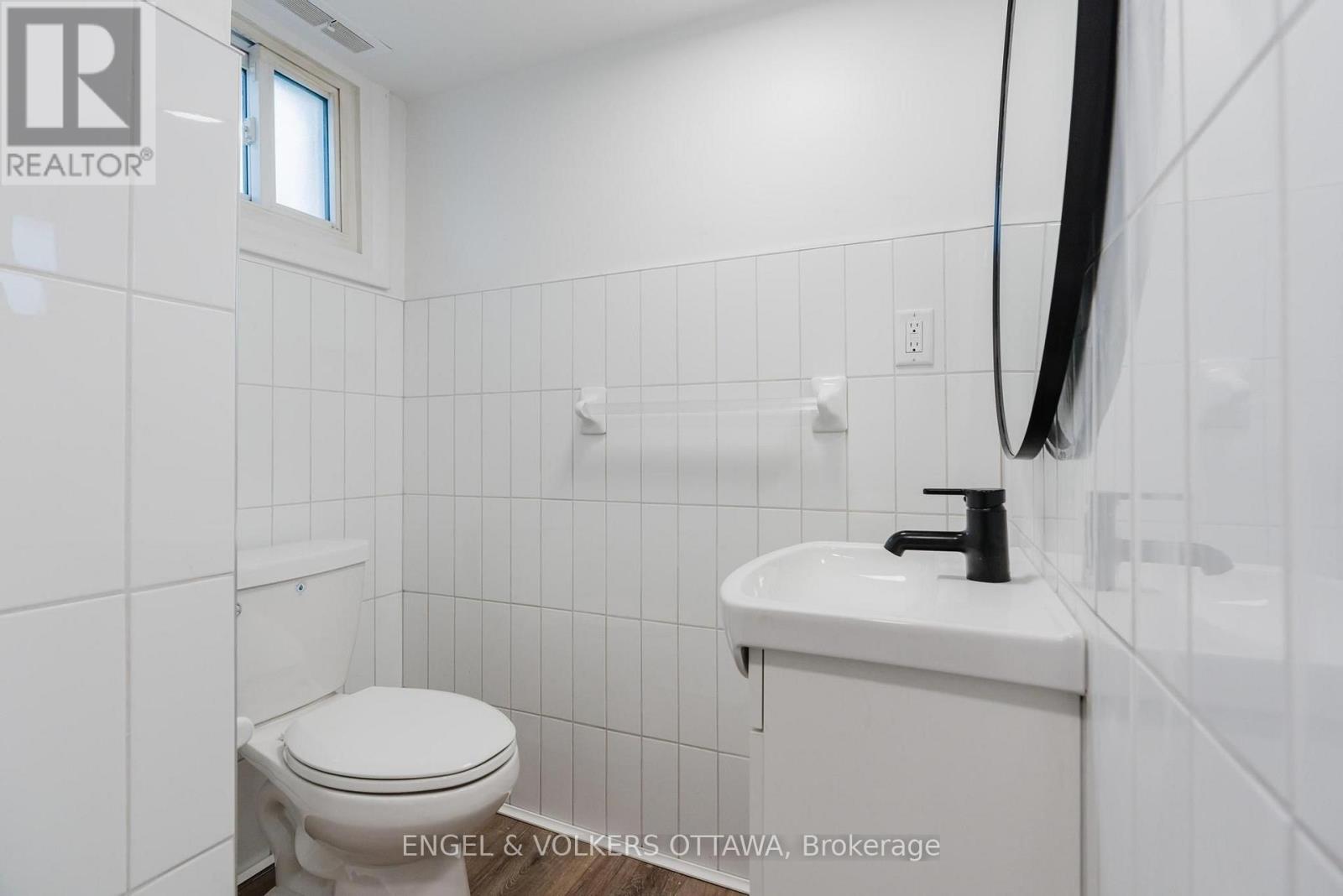 1 Bath Multi-Family for Rent in Ottawa – 3 – 896 PINEWOOD CRESCENT, Ottawa – MLS# X13686206 - Image 11