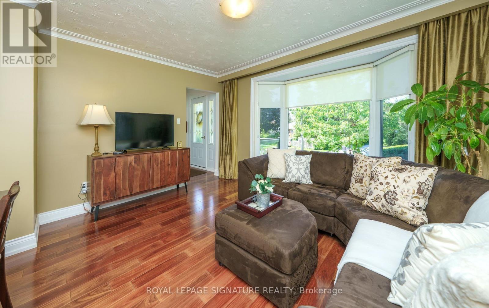 5 MANORWOOD ROAD - 5