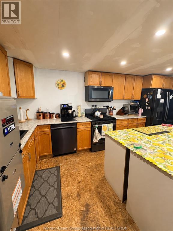 187 DANA DRIVE - 7