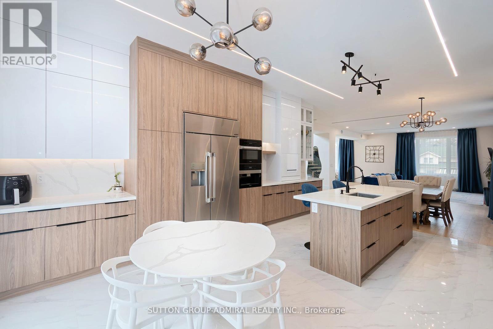 582 GORHAM STREET - Image 12
