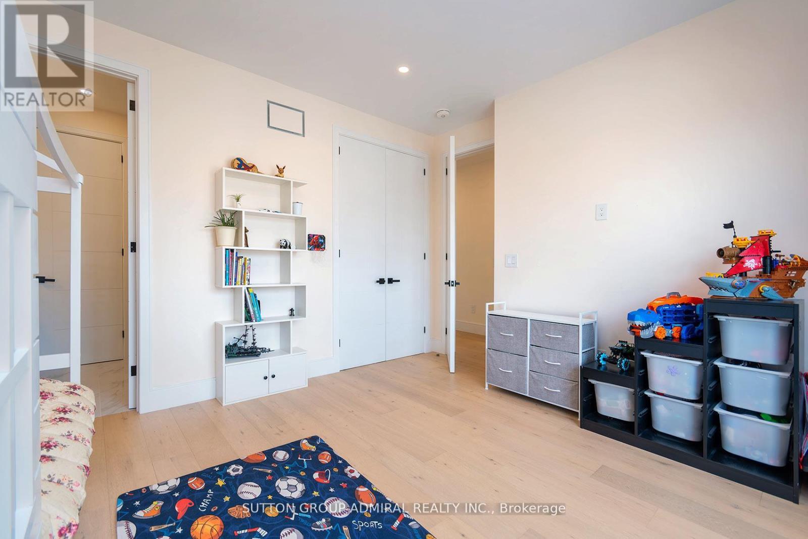 582 GORHAM STREET - Image 34