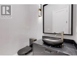 32 Cossar Avenue, Aurora, ON L4G3N8 Photo 19